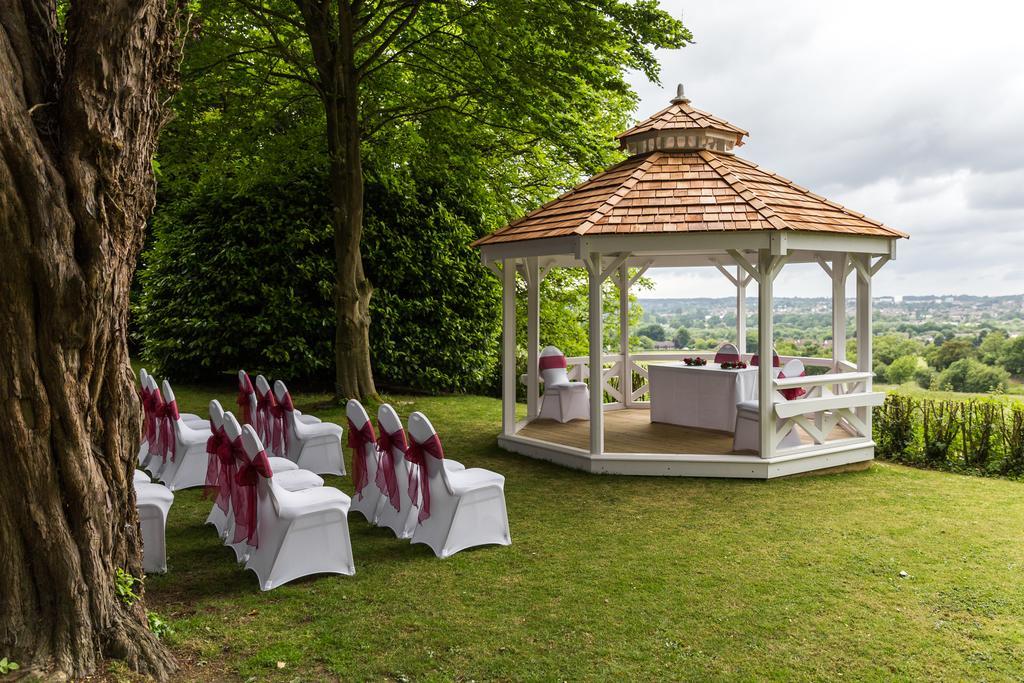 Hogs Back Hotel & Spa Nr Farnham Farnham  Esterno foto